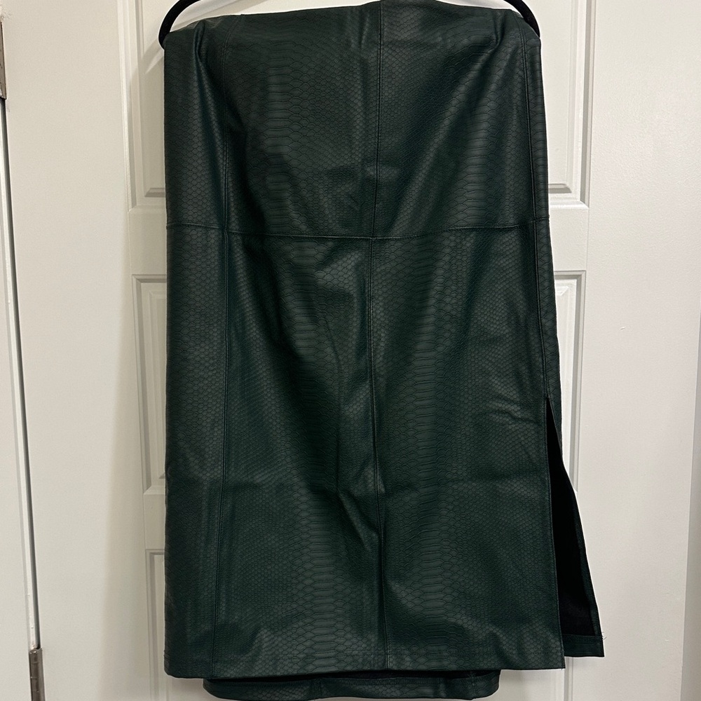 Ava & Viv Forest Green Textured Skirt